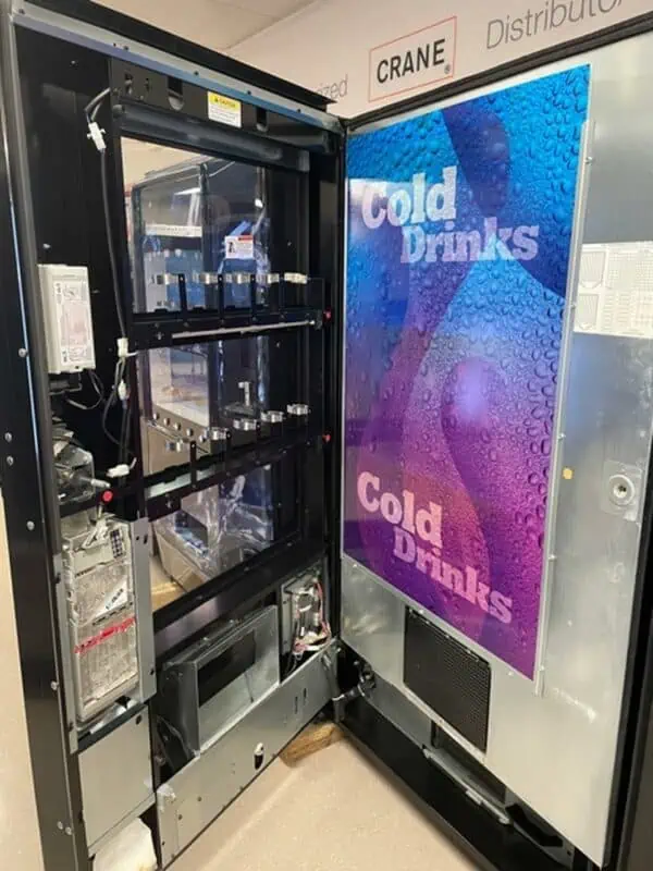 Vendo 720 Beverage -Remanufactured Vending Machine